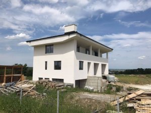 Casa Atodiresei, Tamplarie PVC Iaslovat 1