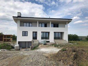 Casa Atodiresei, Tamplarie PVC Iaslovat 3